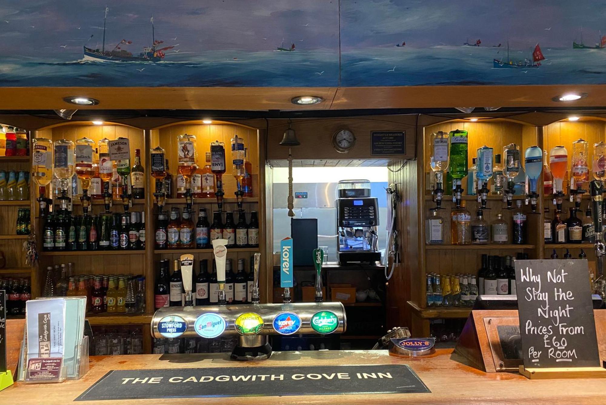 Cadgwith Cove Inn Экстерьер фото