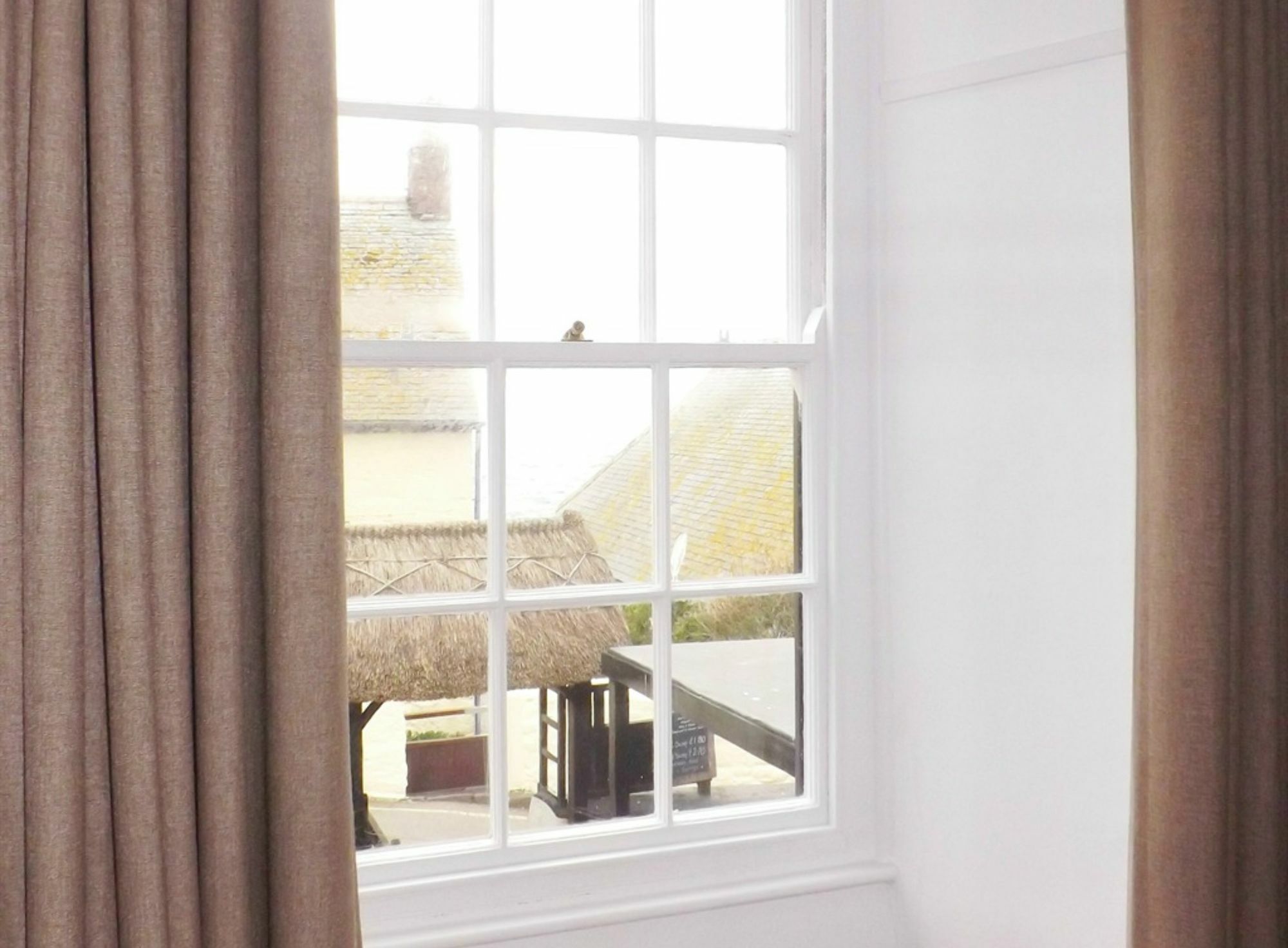 Cadgwith Cove Inn Экстерьер фото